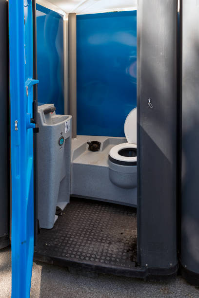 Best Temporary restroom rental  in South Beach, FL